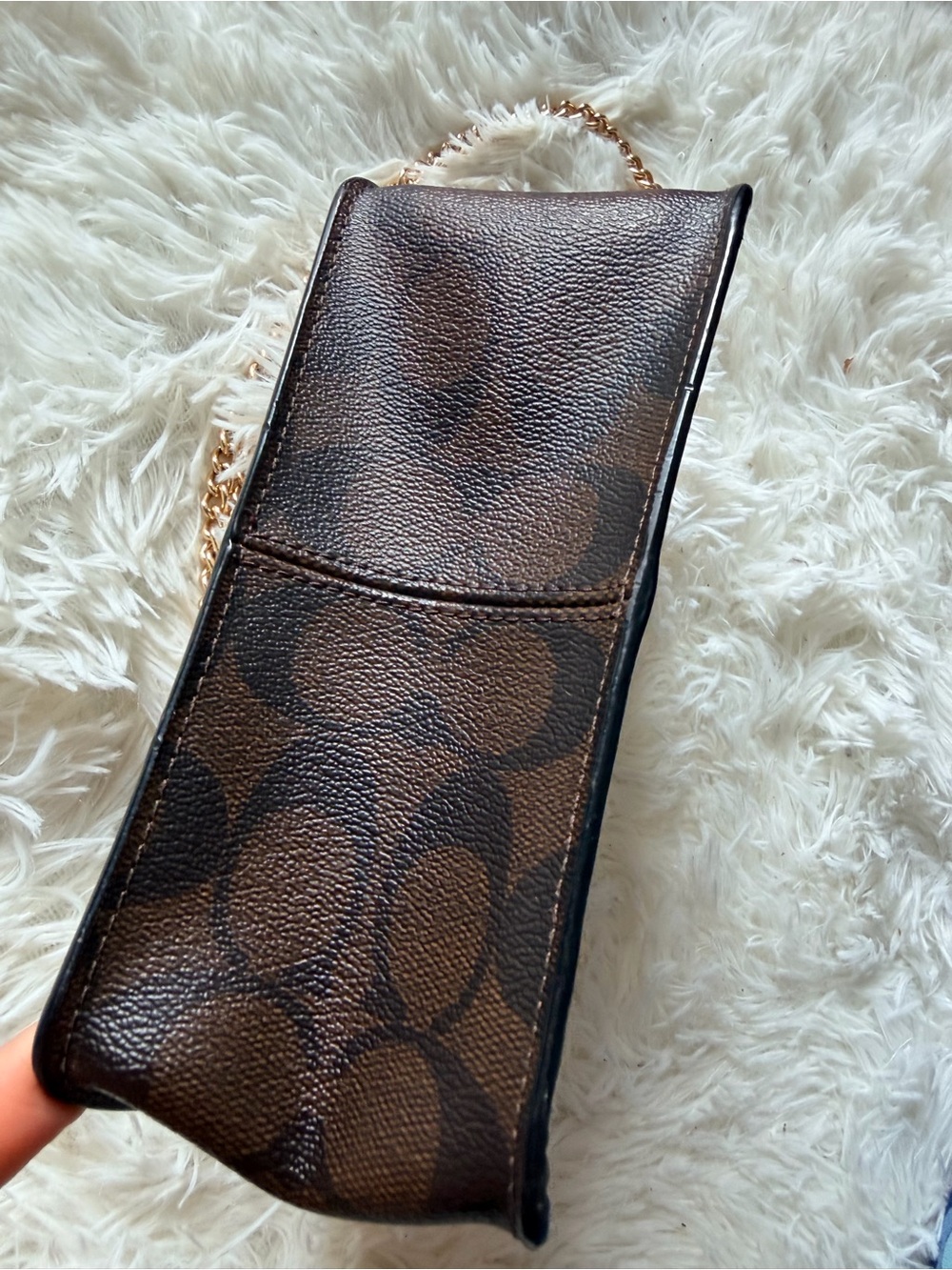 Coach Black Leather shoulder /Crossbody with Gold Chain - Picture 3 of 6